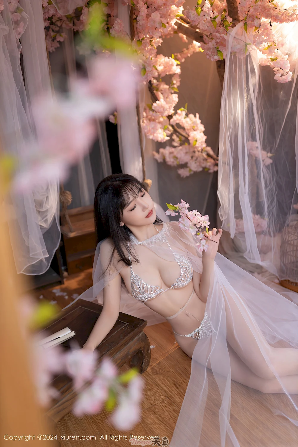 陆萱萱 NO.222 [XiuRen秀人网] 8807期 [81P-754MB]
<strong>2024-09-08 更新</strong><br /> 陆萱萱 NO.223 [XiuRen秀人网] 8844期 [81P-689MB]<br /> <strong>2024-09-10 更新</strong><br /> 陆萱萱 NO.224 [XiuRen秀人网] 8880期 [82P-677MB]<br /> <strong>2024-09-22 更新</strong><br /> 陆萱萱 NO.225 [XiuRen秀人网] 8918期 [81P-661MB]<br /> 陆萱萱 NO.226 [XiuRen秀人网] 8954期 [81P-843MB]<br /> <strong>2024-10-12 更新</strong><br /> 陆萱萱 NO.227 [XiuRen秀人网] 8988期 [81P-691MB]<br /> 陆萱萱 NO.228 [XiuRen秀人网] 9021期 [79P-818MB]<br /> <strong>2024-10-15 更新</strong><br /> 陆萱萱 NO.229 [XiuRen秀人网] 9055期 [81P-728MB]<br /> <strong>2024-11-20 更新</strong><br /> 陆萱萱 NO.230 [XiuRen秀人网] 9088期 [82P-769MB]<br /> 陆萱萱 NO.231 [XiuRen秀人网] 9118期 [87P-930MB]<br /> 陆萱萱 NO.232 [XiuRen秀人网] 9158期 [81P-676MB]<br /> <strong>2024-11-22 更新</strong><br /> 陆萱萱 NO.233 [XiuRen秀人网] 9181期 [81P-654MB]<br /> 陆萱萱 NO.234 [XiuRen秀人网] 9216期 [78P-730MB]<br /> <strong>2025-02-13 更新</strong><br /> 陆萱萱 NO.235 [XiuRen秀人网] 9263期 [81P-693MB]<br /> 陆萱萱 NO.236 [XiuRen秀人网] 9305期 [81P-744MB]<br /> 陆萱萱 NO.237 [XiuRen秀人网] 9340期 [84P-730MB]<br /> <strong>2025-02-16 更新</strong><br /> 陆萱萱 NO.238 [XiuRen秀人网] 9377期 [82P-698MB]<br /> 陆萱萱 NO.239 [XiuRen秀人网] 9413期 [81P-758MB]<br /> 陆萱萱 NO.240 [XiuRen秀人网] 9450期 [81P-739MB]<br /> 陆萱萱 NO.241 [XiuRen秀人网] 9483期 [81P-782MB]<br /> 陆萱萱 NO.242 [XiuRen秀人网] 9521期 [81P-682MB]<br /> 陆萱萱 NO.243 [XiuRen秀人网] 9554期 [81P-736MB] 美女 写真 图片” /></p><h3>套图简介</h3><p> 「 原图 」： 陆萱萱 NO.222 [XiuRen秀人网] 8807期 [81P-754MB]<br /> <strong>2024-09-08 更新</strong><br /> 陆萱萱 NO.223 [XiuRen秀人网] 8844期 [81P-689MB]<br /> <strong>2024-09-10 更新</strong><br /> 陆萱萱 NO.224 [XiuRen秀人网] 8880期 [82P-677MB]<br /> <strong>2024-09-22 更新</strong><br /> 陆萱萱 NO.225 [XiuRen秀人网] 8918期 [81P-661MB]<br /> 陆萱萱 NO.226 [XiuRen秀人网] 8954期 [81P-843MB]<br /> <strong>2024-10-12 更新</strong><br /> 陆萱萱 NO.227 [XiuRen秀人网] 8988期 [81P-691MB]<br /> 陆萱萱 NO.228 [XiuRen秀人网] 9021期 [79P-818MB]<br /> <strong>2024-10-15 更新</strong><br /> 陆萱萱 NO.229 [XiuRen秀人网] 9055期 [81P-728MB]<br /> <strong>2024-11-20 更新</strong><br /> 陆萱萱 NO.230 [XiuRen秀人网] 9088期 [82P-769MB]<br /> 陆萱萱 NO.231 [XiuRen秀人网] 9118期 [87P-930MB]<br /> 陆萱萱 NO.232 [XiuRen秀人网] 9158期 [81P-676MB]<br /> <strong>2024-11-22 更新</strong><br /> 陆萱萱 NO.233 [XiuRen秀人网] 9181期 [81P-654MB]<br /> 陆萱萱 NO.234 [XiuRen秀人网] 9216期 [78P-730MB]<br /> <strong>2025-02-13 更新</strong><br /> 陆萱萱 NO.235 [XiuRen秀人网] 9263期 [81P-693MB]<br /> 陆萱萱 NO.236 [XiuRen秀人网] 9305期 [81P-744MB]<br /> 陆萱萱 NO.237 [XiuRen秀人网] 9340期 [84P-730MB]<br /> <strong>2025-02-16 更新</strong><br /> 陆萱萱 NO.238 [XiuRen秀人网] 9377期 [82P-698MB]<br /> 陆萱萱 NO.239 [XiuRen秀人网] 9413期 [81P-758MB]<br /> 陆萱萱 NO.240 [XiuRen秀人网] 9450期 [81P-739MB]<br /> 陆萱萱 NO.241 [XiuRen秀人网] 9483期 [81P-782MB]<br /> 陆萱萱 NO.242 [XiuRen秀人网] 9521期 [81P-682MB]<br /> 陆萱萱 NO.243 [XiuRen秀人网] 9554期 [81P-736MB]<br /> 「 格式 」： 7Z格式压缩  解压添加尾缀.7z<br /> 「 下载 」： 百度网盘下载  链接永久有效<br /> 「 解压 」： <a href=